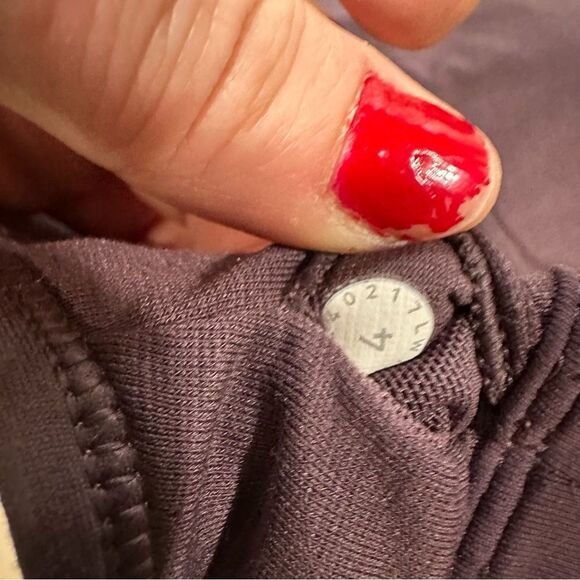 Lululemon Purple Final Lap Tank Size 4 - Picture 10 of 10